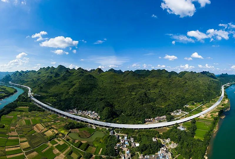 Background-of-lightning-protection-project-of-guanglian-expressway.jpg